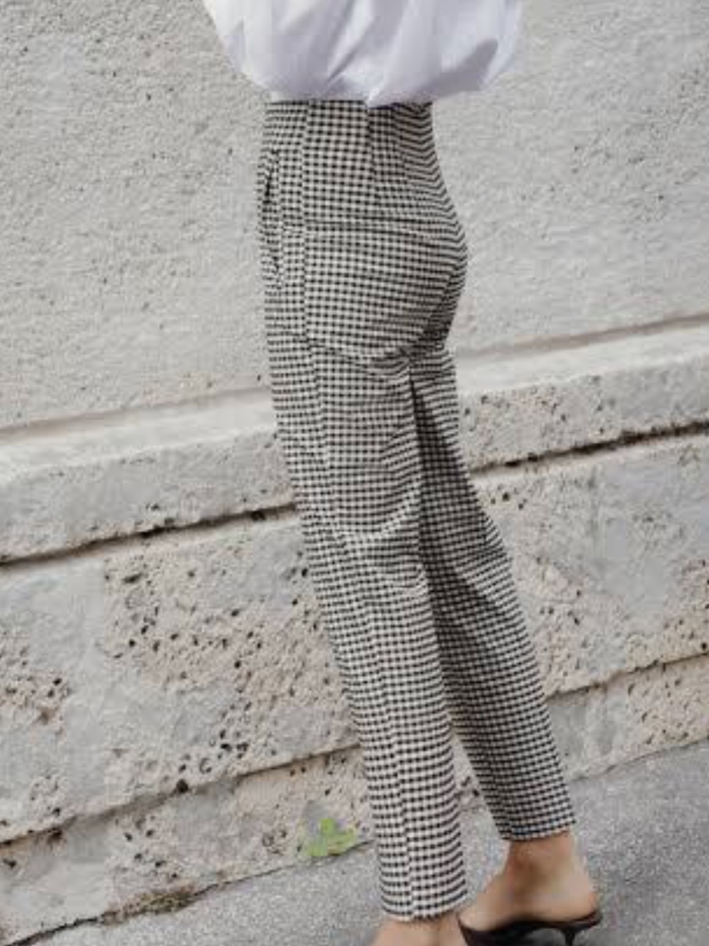 Zara Black & White Houndstooth Ankle Pants